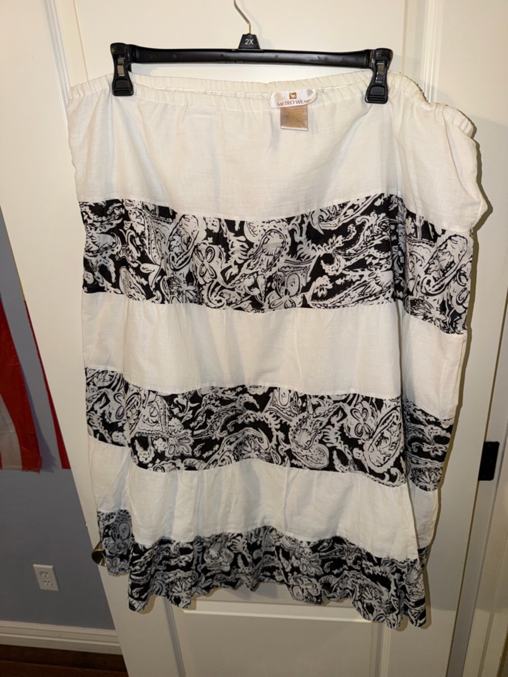 Metro Wear White Maxi Skirt with Black Paisley Stripes